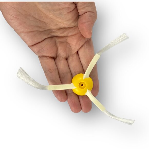 Roomba Unbranded Replacement Filters (2) + 3-Arm Side Brush for i/e Series - Picture 2 of 4